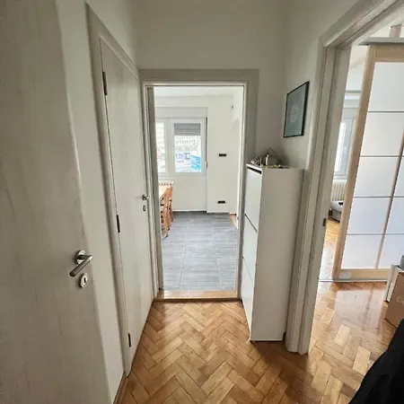 Comfortable In Hub Appartamento Belgrado