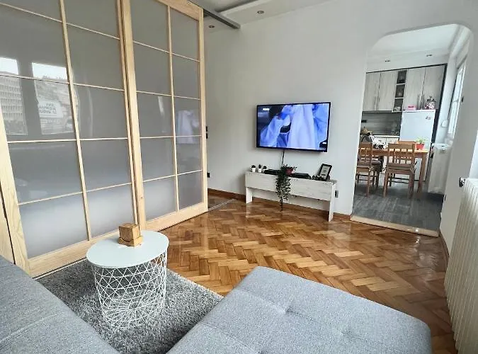 Lägenhet Comfortable In Hub