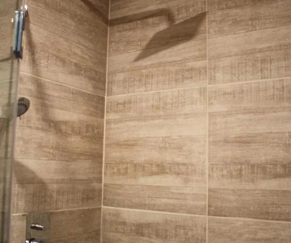 Comfortable In Hub Lägenhet Belgrad